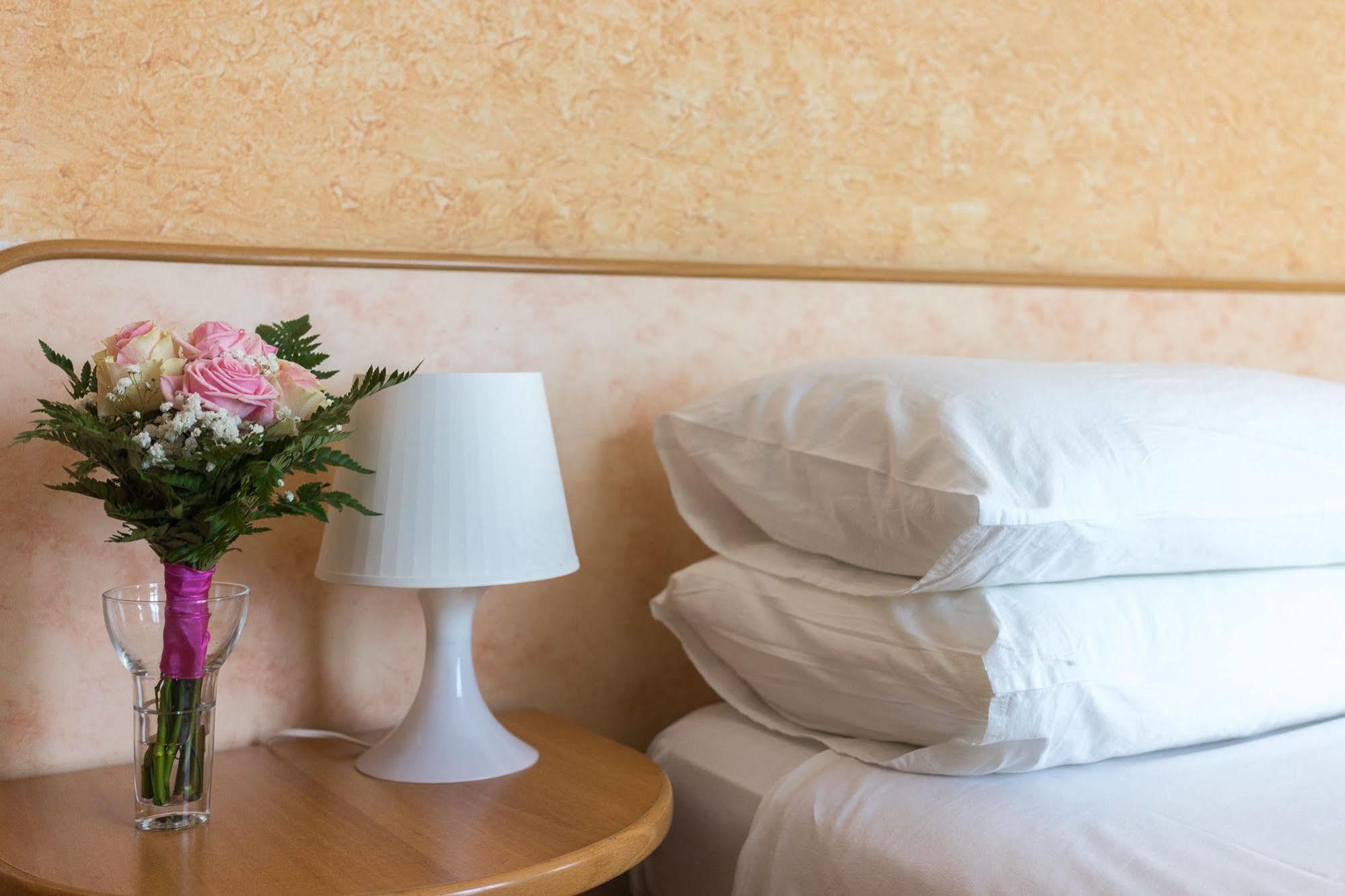 Regina Hotel E Ristorante ปุนตามารีนา ภายนอก รูปภาพ